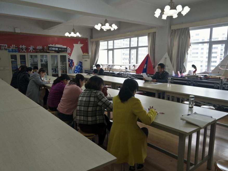 4.10月24日，交通测绘系党支部组织学习活动