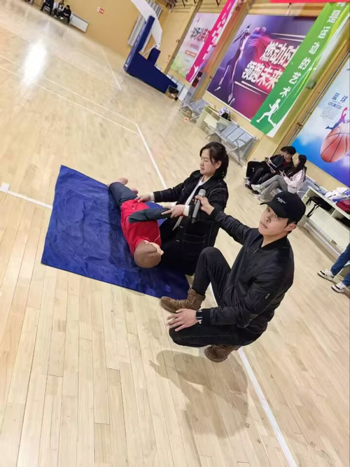 校运会前急救宣讲2.jpg