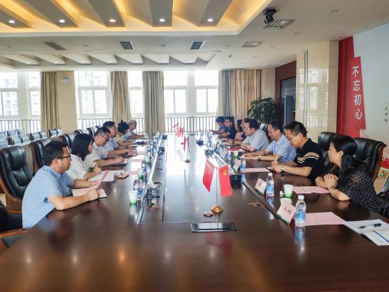 1.在四川交通职业技术学院考察学习