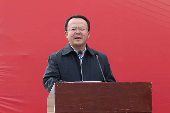 3兰州新区党工委副书记、管委会主任牛向东致辞