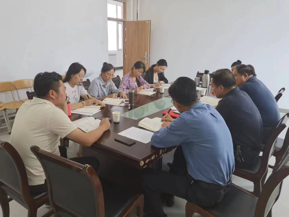 基础部主题教育组织生活会2.jpg