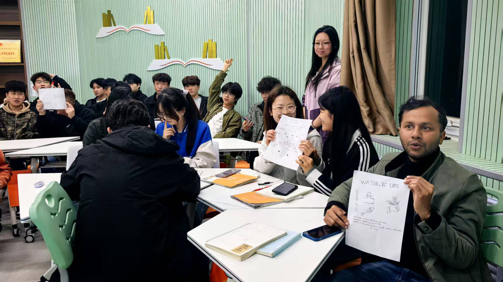 英语角3.jpg