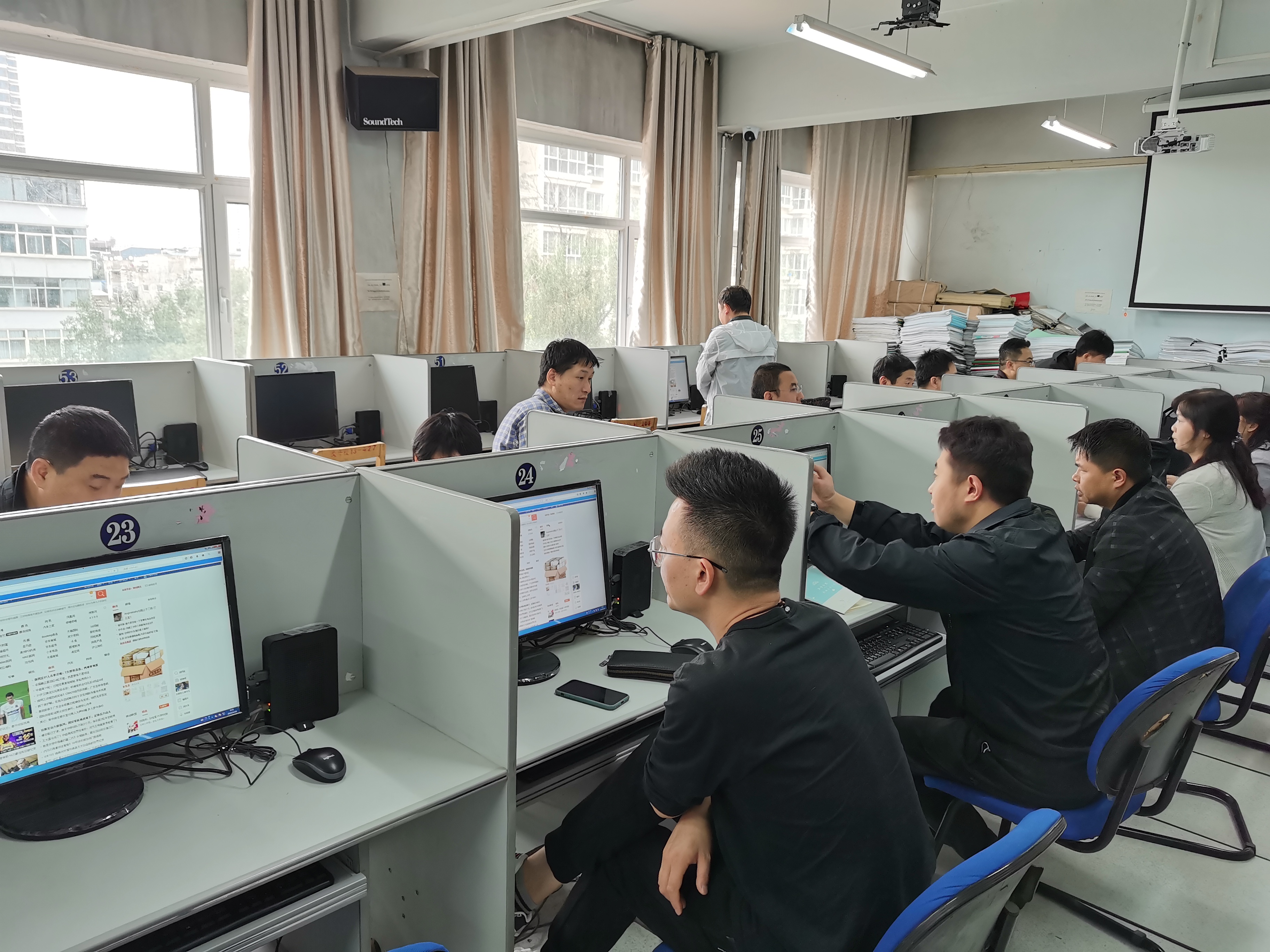 学员 学员