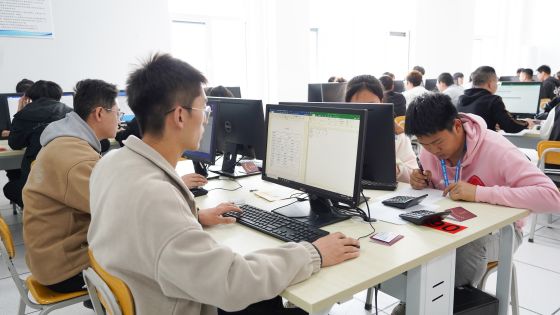 15.赛场